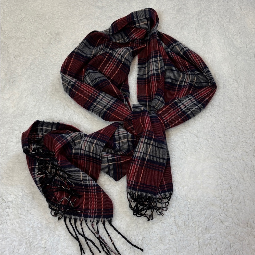 Cashmere Scarf in Red and Navy Plaid